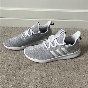 Brand new Adidas Women’s Light Gray Cloudfoam Sneakers